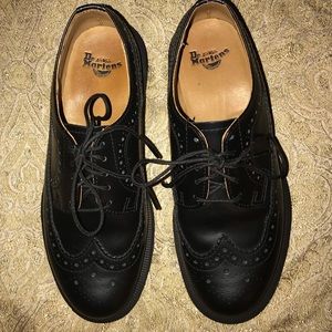 Dr Martens size 7US 5UK 3989 wingtips